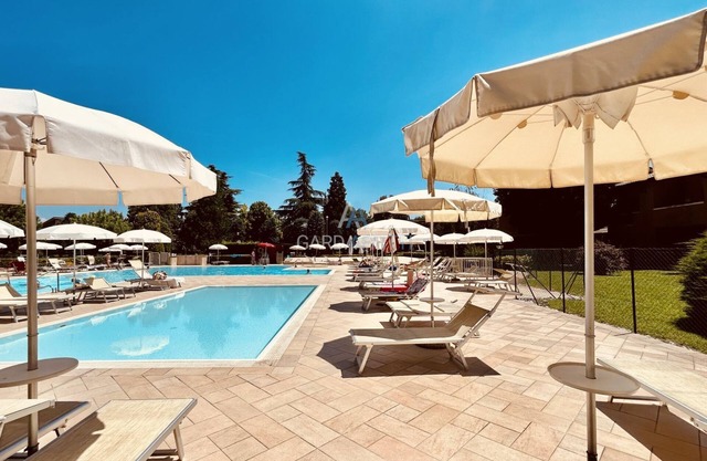 Scylla Apartment - 200 m from Lake Garda with Pool