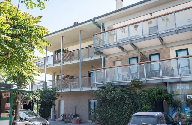 SE009 - Senigallia, three-room apartment on the sea with beach