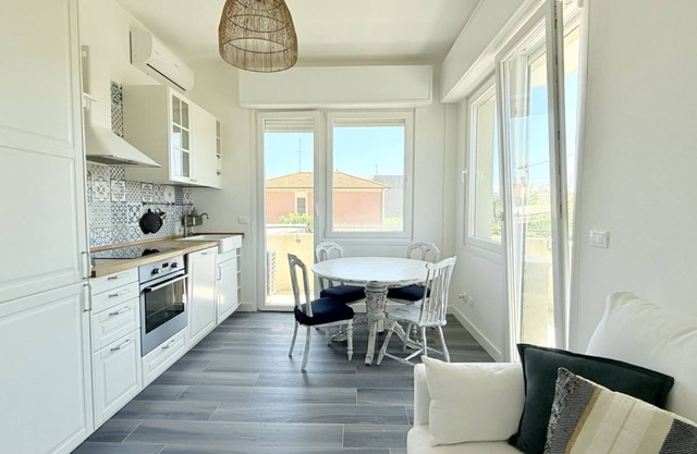 SE169 – Senigallia, Three-Room Apartment Facing the Sea with Air Conditioning