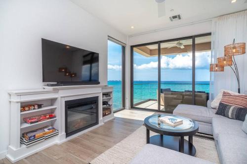 Sea Dreams 3-contemporary Condo Wpanoramic Views
