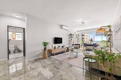 Sea-Facing Apartment at Adelphi Galleria