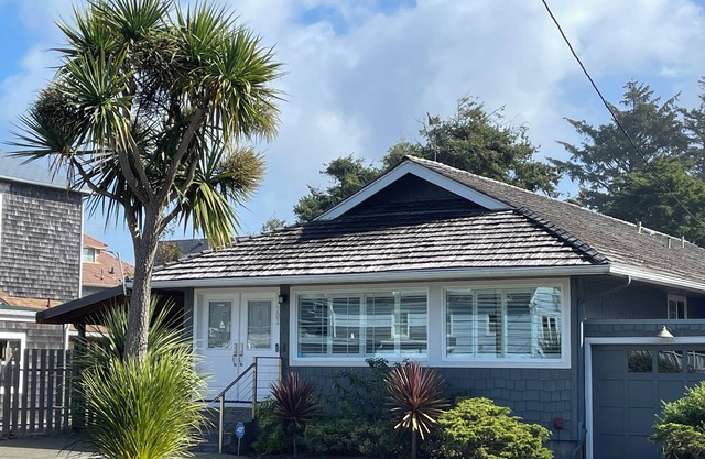 Sea La Vie - Just one block to beach and close walk to downtown!