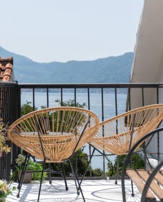 Sea side apartment