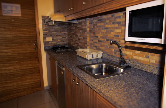 Sea Valley Suites