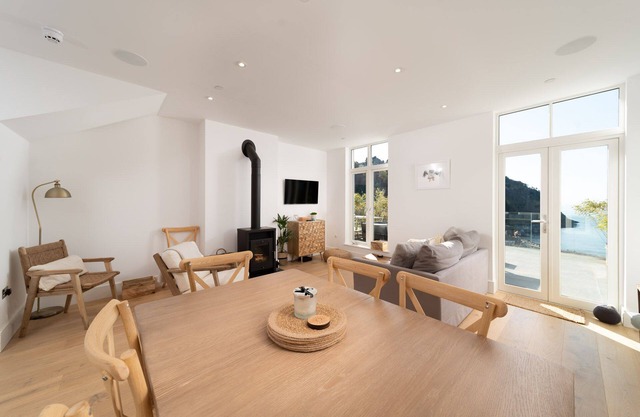Sea View, 3 bedroom seaside holiday apartment on Exmoor