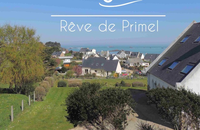 Sea view apartment 2 minutes walk from the beach