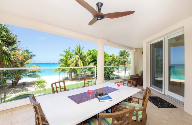 SeaBreeze #3: Luxe 7 Mile Beach Condo w/Pool, Jacuzzi + Pristine Beach
