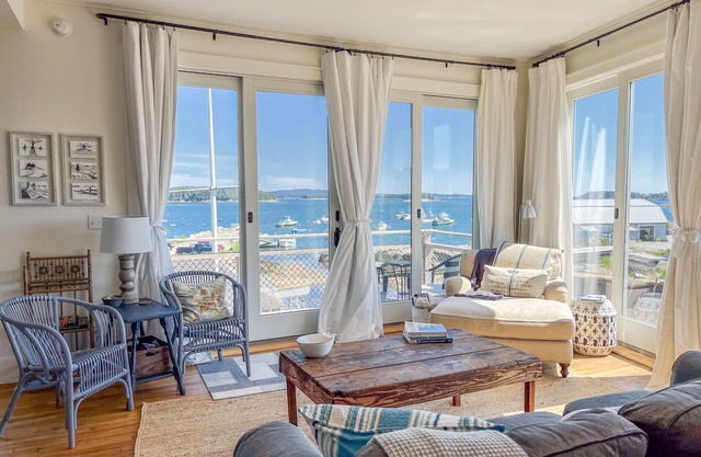 Seabreeze on the Harbor 2 - Stunning Island Retreat perched on Stonington Harbor