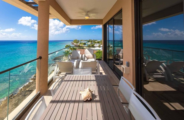 Seadreams Boutique Oceanfront Condos