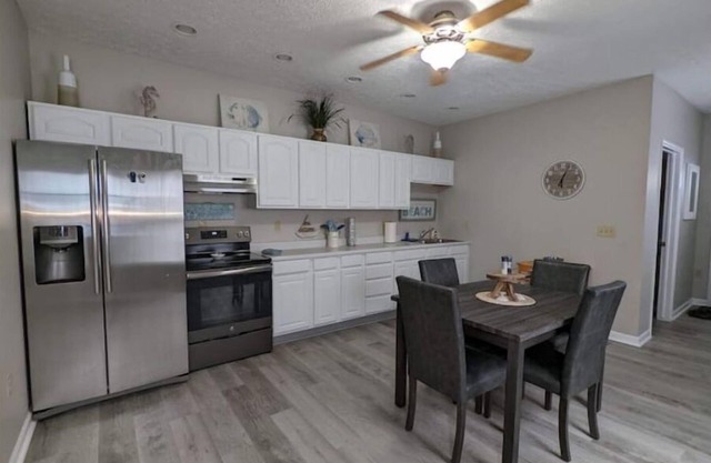 SeaEscape Cottage- Close to UD