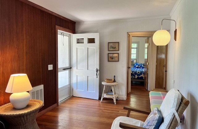 Seaview: Pet-Friendly. Clean and Quiet. Close to beach, market, Ocean Beach.