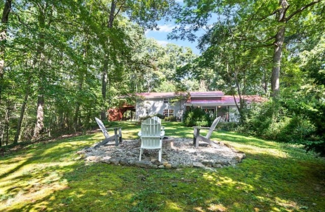 Secluded 5-acre Woodland Hideaway Retreat; Family reunion Haven; Pet Friendly