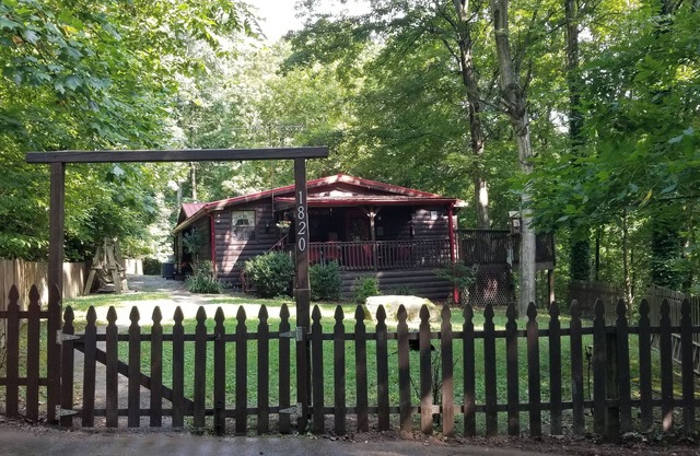 Secluded Cabin 3Bed/3Bath Max 6 people 2 King Masters,15 Minutes To Nashville