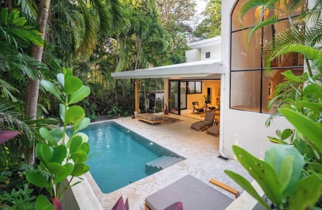 Secluded K Sec – Walk to Beach & Concierge