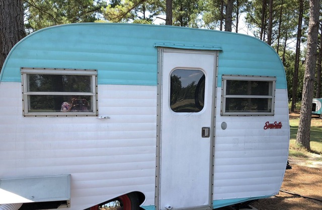 Secluded Little Dude-1973 Serro Scotty Sportsman RV