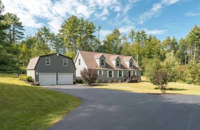 Secluded & spacious home on 5 private acres nr Lake George and Saratoga Springs