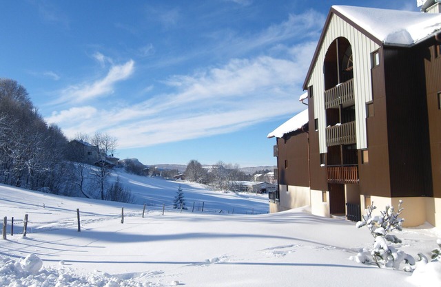 Second home apartment for rent in typical village in Les Rousses Jur
