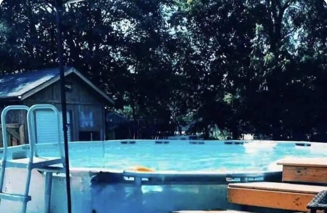 SecondAveOasis - With pool! : Also ask about our returning guest discount!