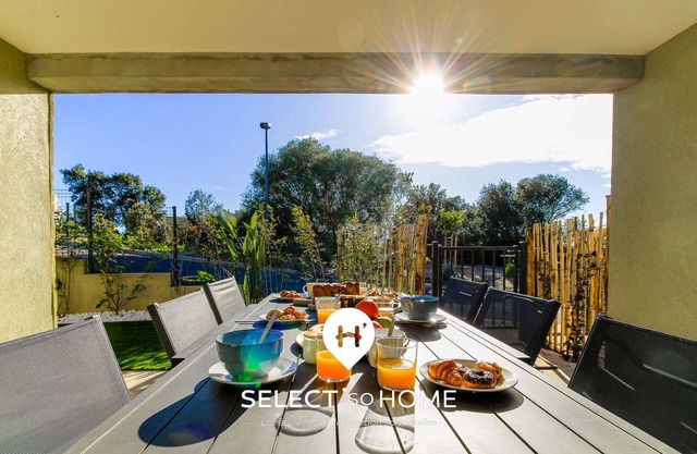 Secret Lagoon et Sunlit Garden By SELECTsoHOME