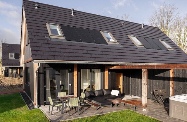 Semi-detached accommodation for up to 4 people