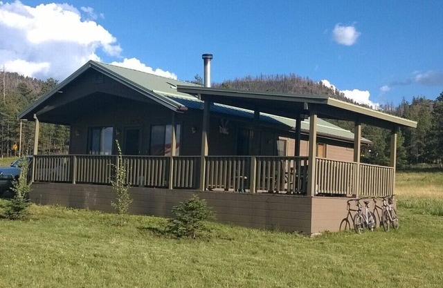 Semrow's Cabin managed by Cabin Butler