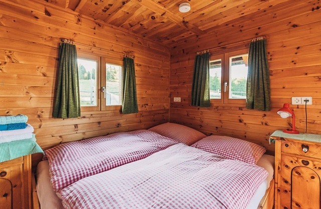 Sennerhütte double room - Hiaslhütte & Almgasthof Hiasl Zirbenhütte