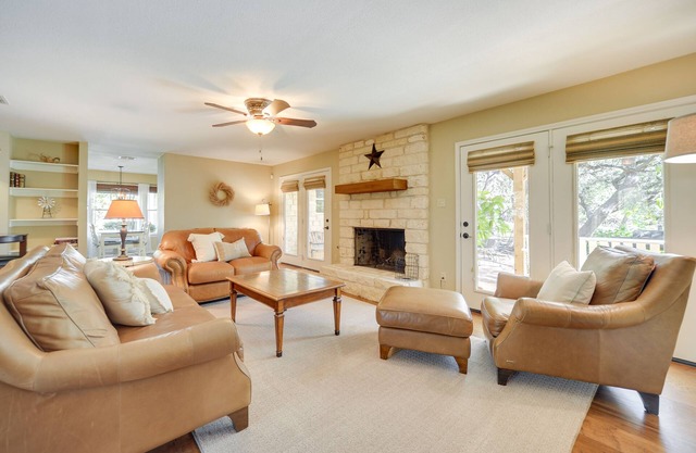 Serene Austin Home on 3 Acres: 17 Mi to Downtown