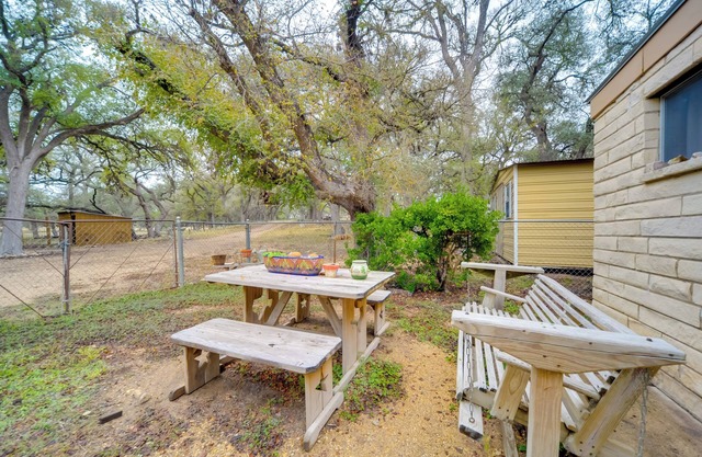 Serene, Country Retreat ~ 12 Mi to Main St!