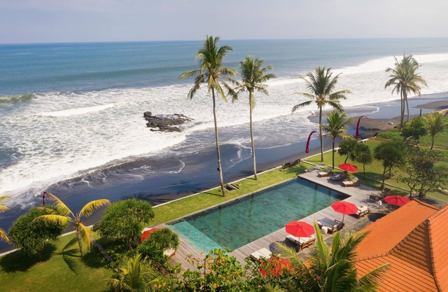 Serene Escape in One Suite Room w/Sea View