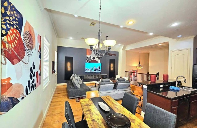 Serene Galleria Escape | King Bed, Private Patio, Prime Location!