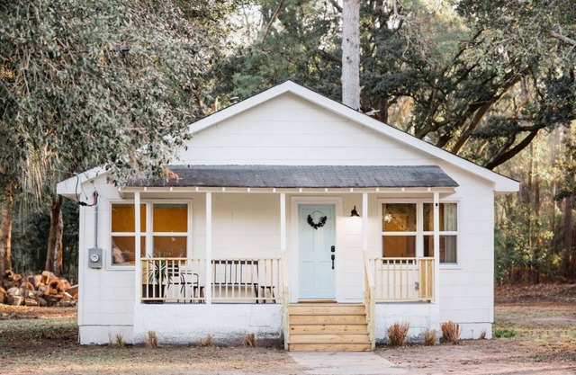 Serene Johns Island Home Between Chas & Kiawah