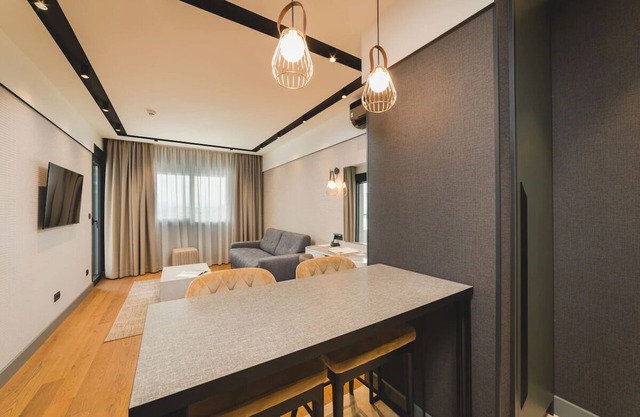 Serene Suite w/Resort amenities | Nearby Nature park & Iconic destinations