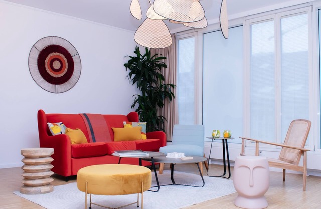 Serviced Apartment w/Parking 3B