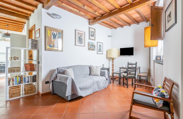 Settignano Quiet Apartment with Private Parking