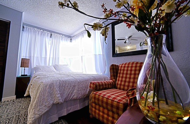 SHALIGOHOMES QUEEN SUITE ON 16TH AVE