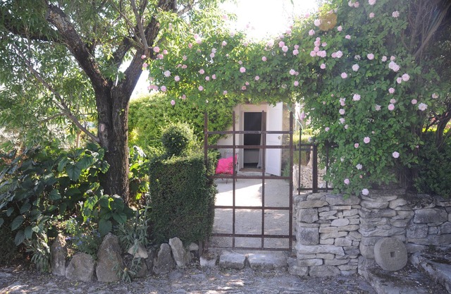 Shed L Agaçon with swimming pool.