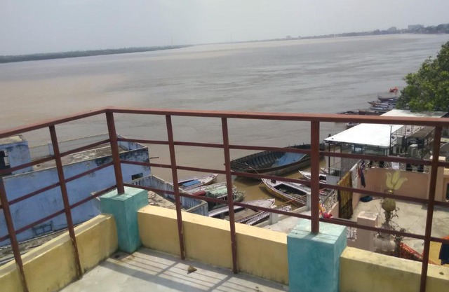 Shiva lodge