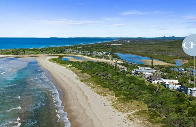 SHORELINE 3 BEACH FRONT APARTMENT
