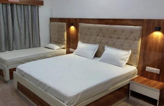 SHREE ATITHI HIGHWAY HOTEL