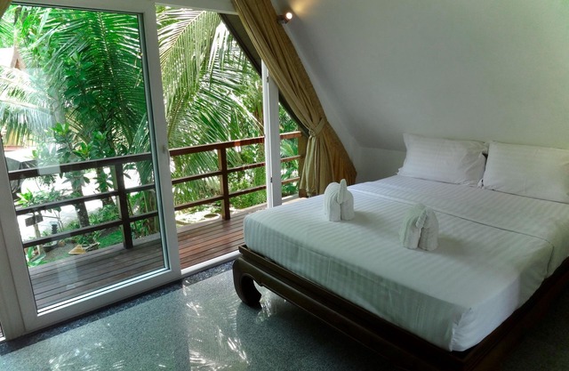 SIAM VILLAGE POOL AND SPA- luxury Thai style villa