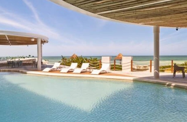SIELA Oceanfront Luxury 4 BR Villa