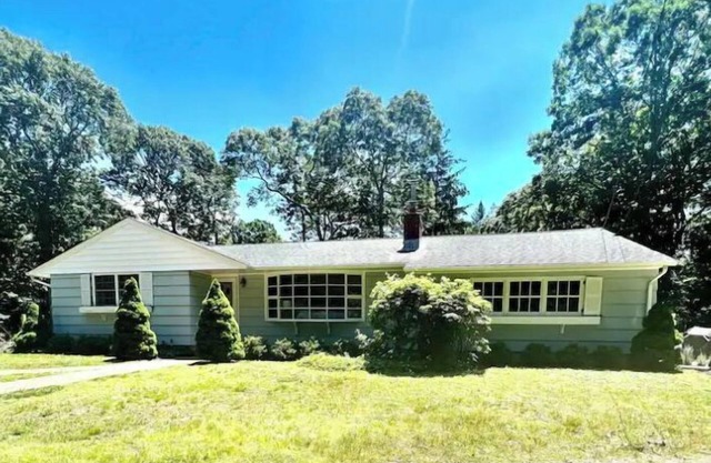 Silver Beach, 3 Bedroom cottage w/pool