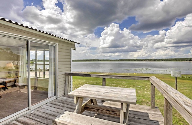 Silver Springs Cabin w/Deck - Right on the Lake