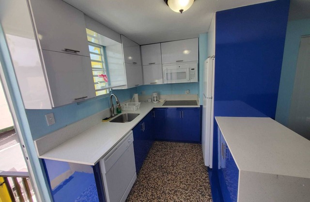 Simple & Comfy 1BR- Walk to Beach-Ferry & Dining UNIT 6