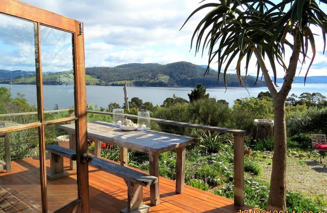 Simple cottage with charm, character and exceptional views
