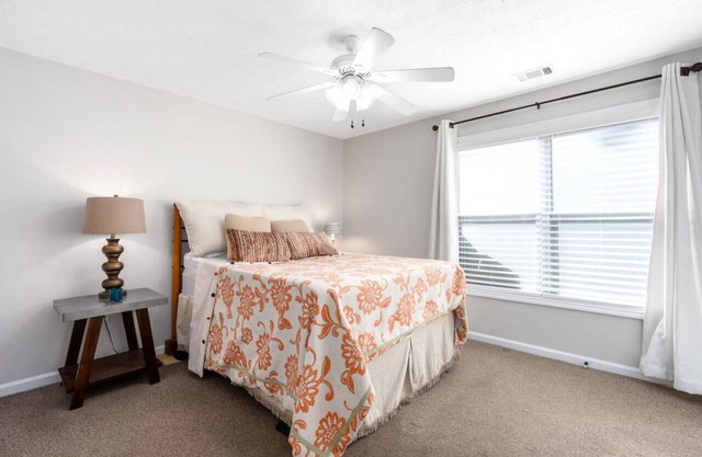 Single Room 4 with Shared Space
