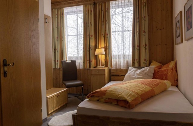 Single room, shower, WC (room 4) - Gasthof Scherer