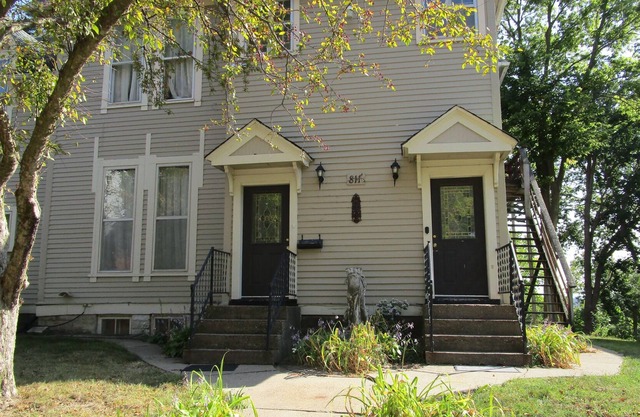 Sister Private Victorian Manor Sleeps 16-7 baths Reunions, Graduations, Weddings