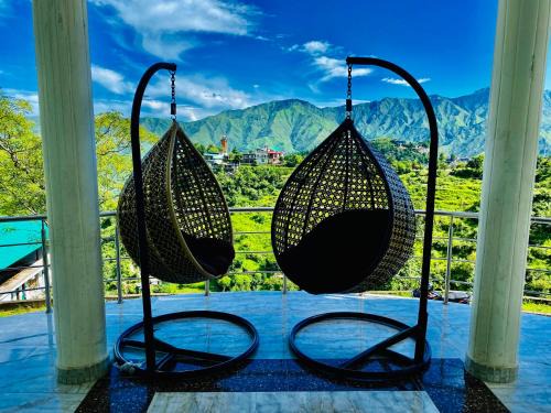 Sitara Scenic Mountain View Hotel & Resort, Mussoorie - luxury Rooms with open Rooftop Cafe