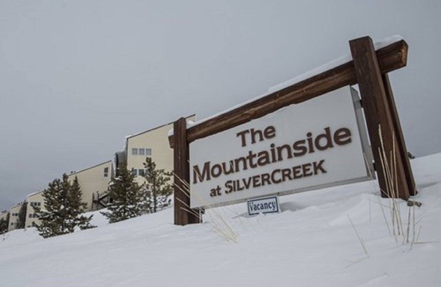 Ski in/out 1Bedrm w/HOT TUB, 2 bath at The Mountainside